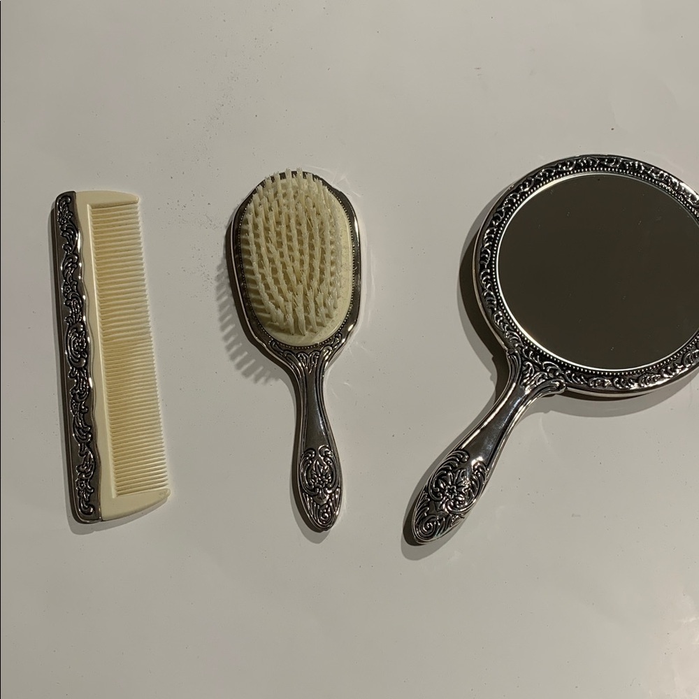 Vintage Silver Vanity Set with Comb new in box - Picture 2 of 5